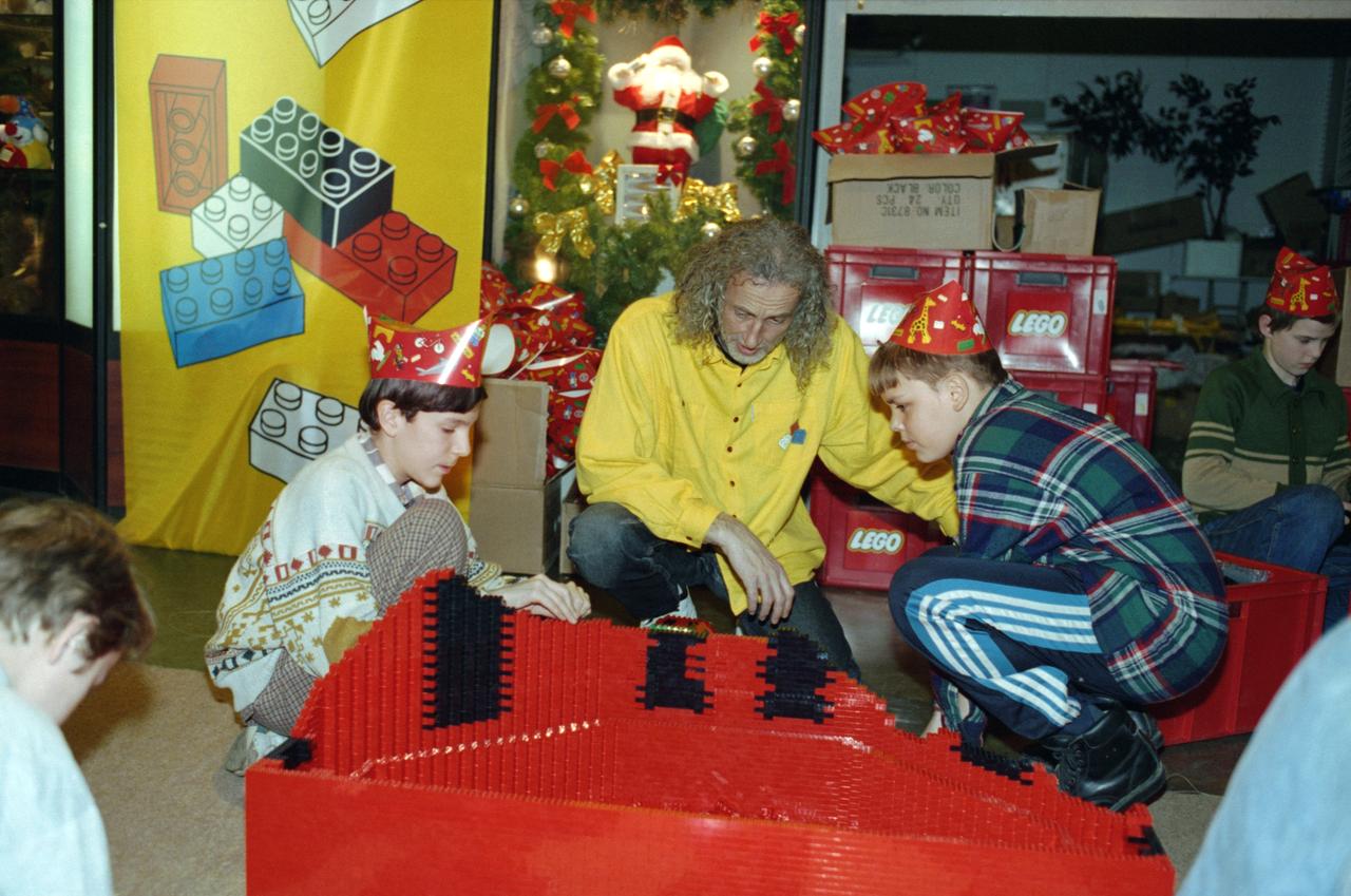 В сети поспорили из-за первого магазина LEGO в Москве