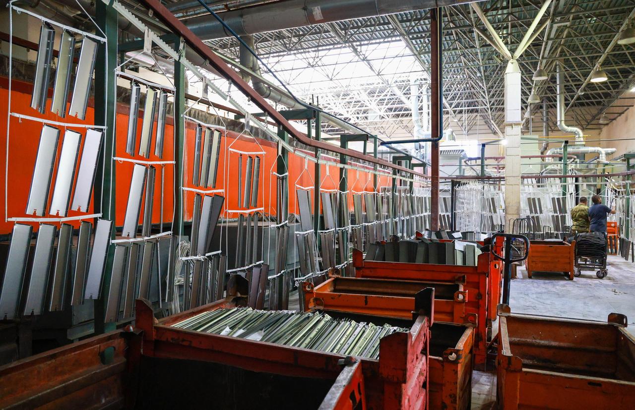 Полиция проверила фабрику мебели после найденной в Москве записки от «заложника»