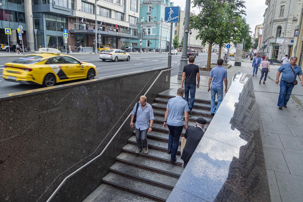 Торговые улицы в центре Москвы снизили стоимость аренды почти вполовину