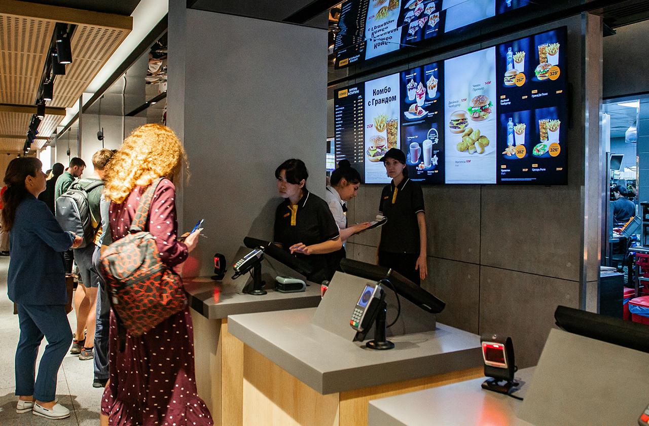 Во «Вкусно — и точка» развеяли слухи о появлении в продаже пива