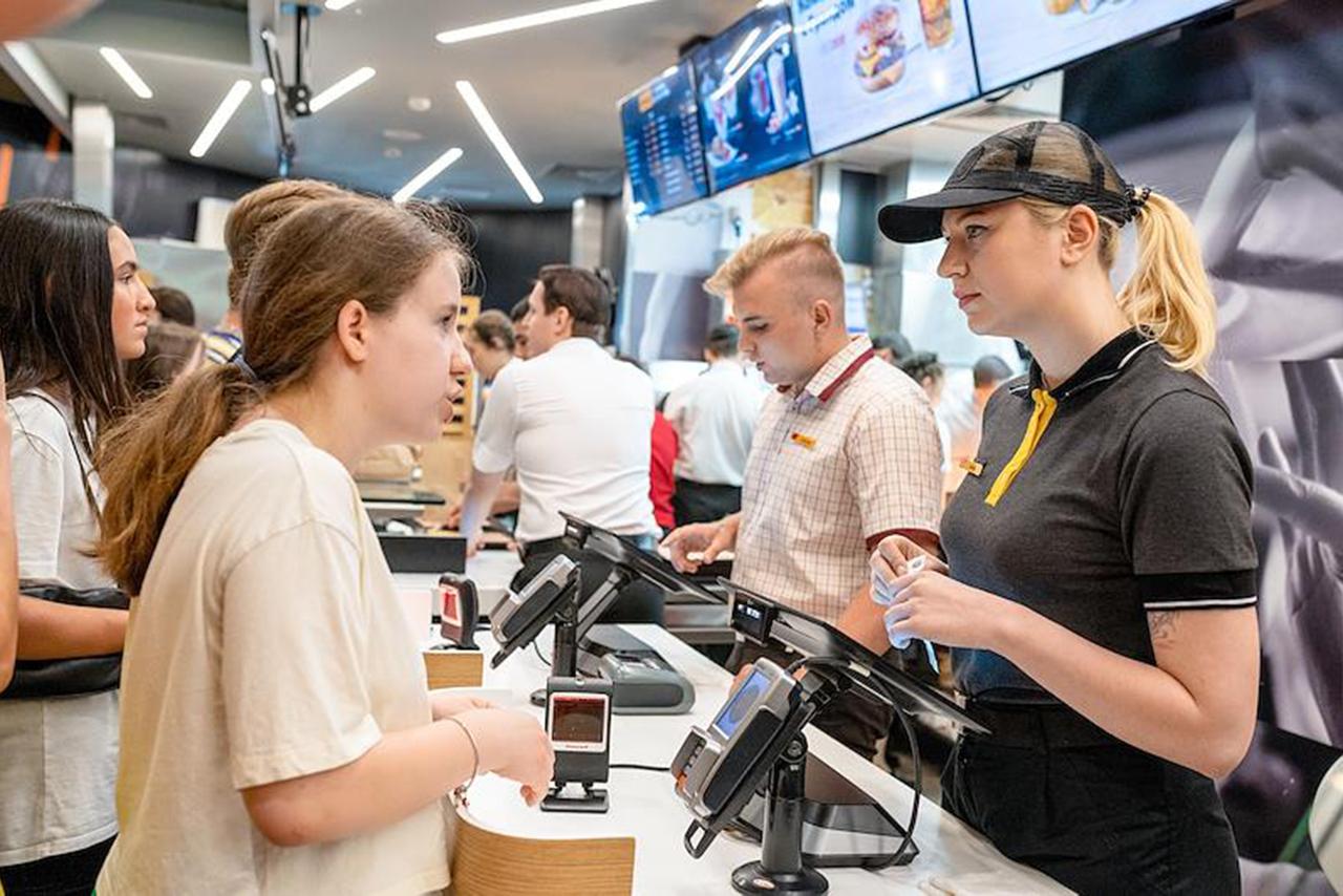 Во «Вкусно — и точка» раскрыли другие варианты названия сети