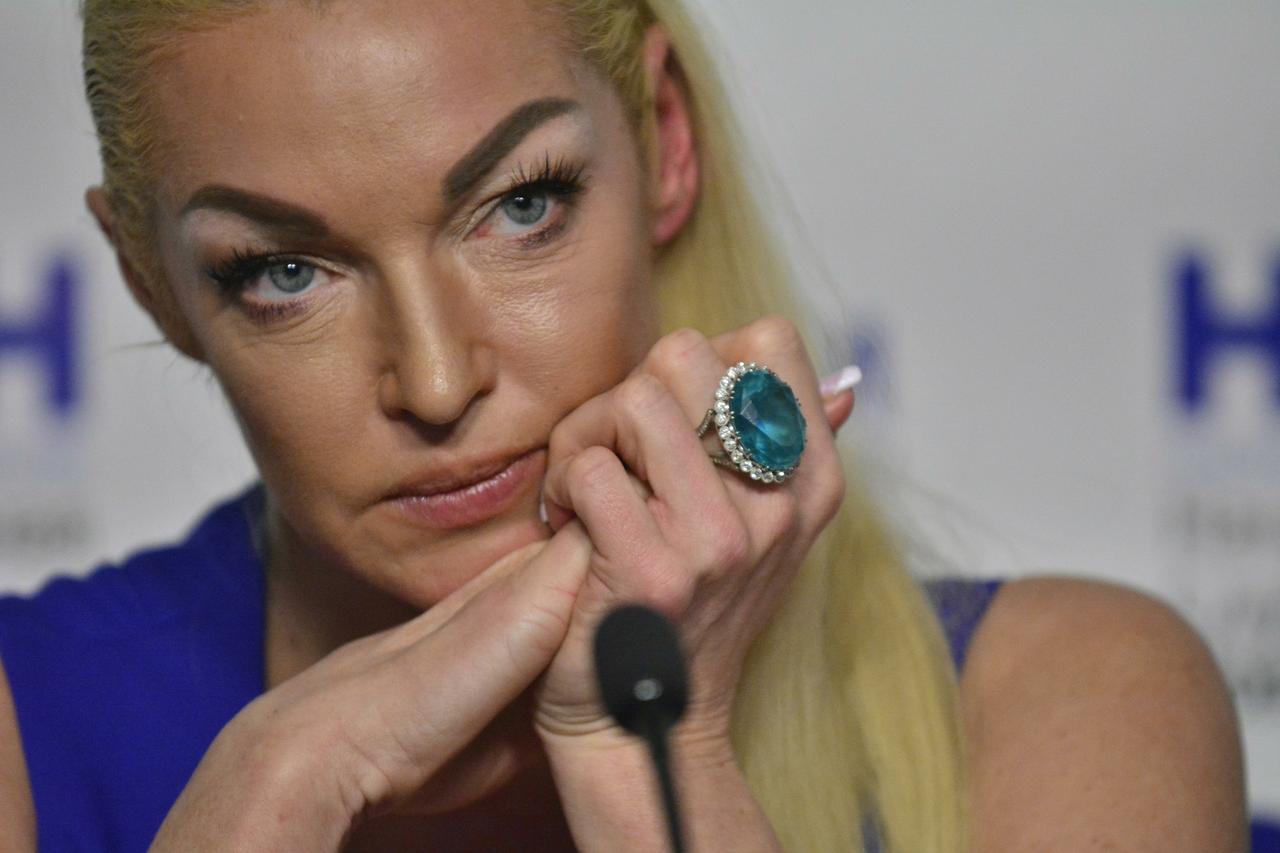 Молодой блогер раскрыл подробности отношений с Волочковой