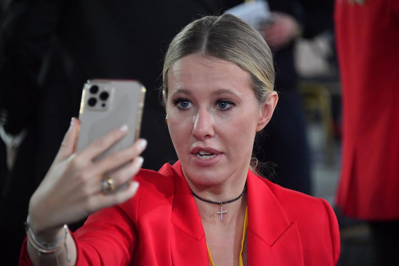 Собчак ответила назвавшему ее клячей Баскову  