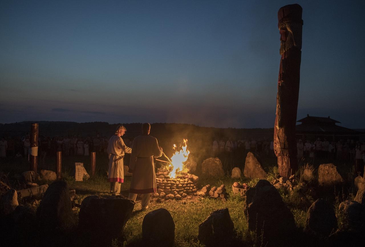 Треть россиян заявила о вере во вращение Солнца вокруг Земли