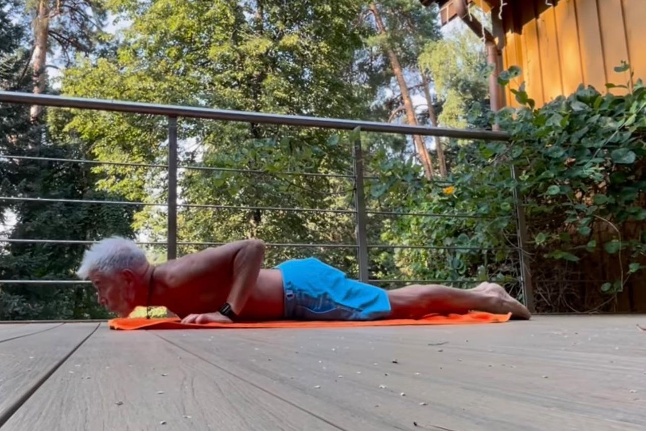 Полуобнаженный Газманов поделился секретами хорошей физической формы