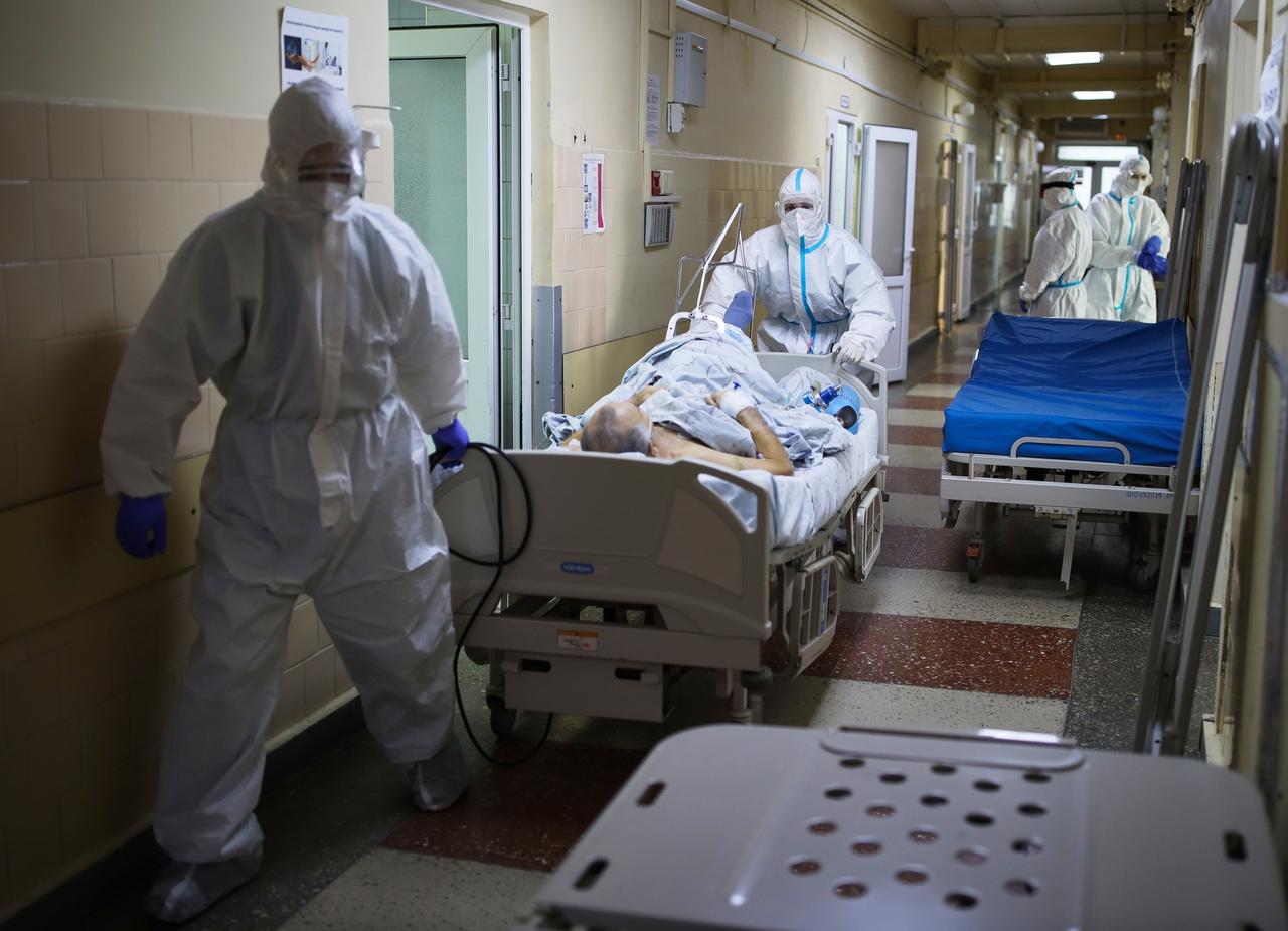 В России вновь зафиксировали антирекорд по COVID-19