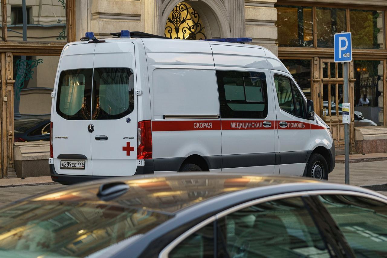 Женщина погибла после столкновения мотоцикла с грузовиком в Москве