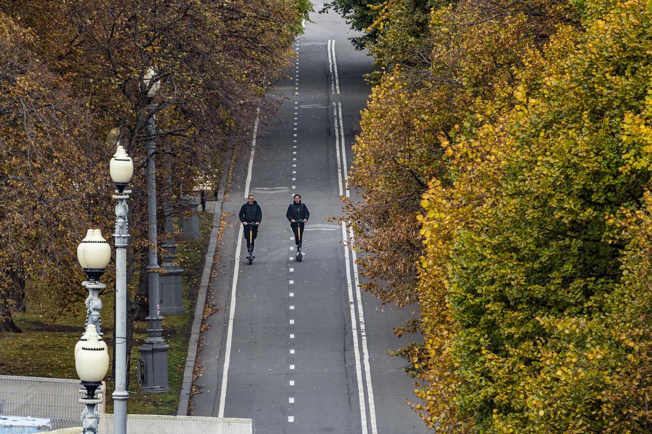 В Гидрометцентре дали прогноз о бабьем лете в Москве 