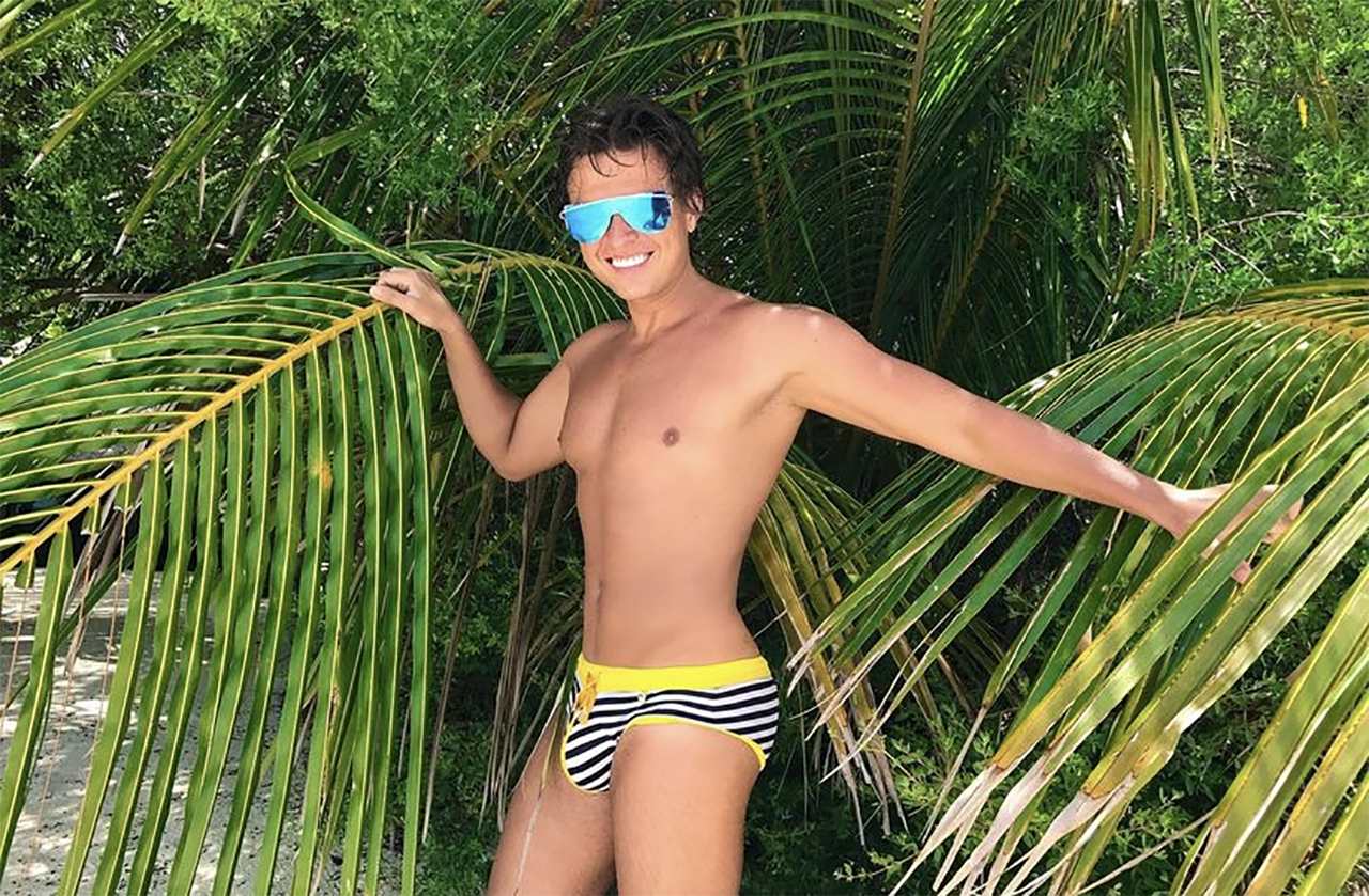 Прохор Шаляпин показал фигуру в плавках и восхитил сеть