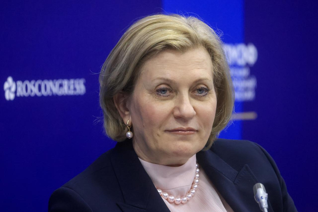 Роспотребнадзор заявил о снижении заболеваемости COVID-19 в Москве 