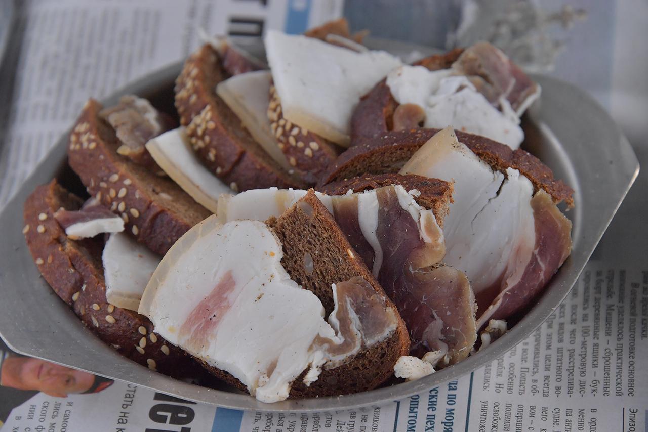 Врач развеяла миф о лечении болезней с помощью сала