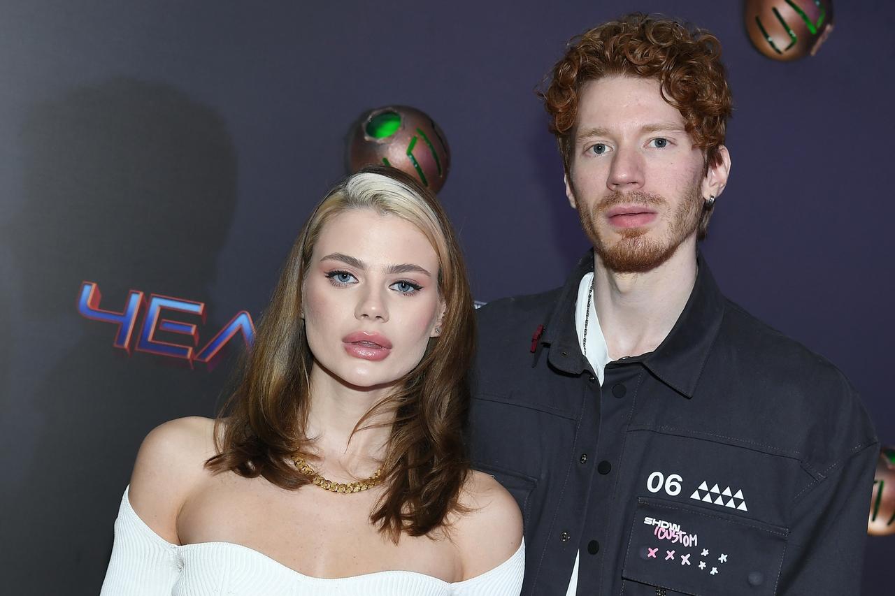 Внук Пугачевой поделился секретом домашнего быта с женой