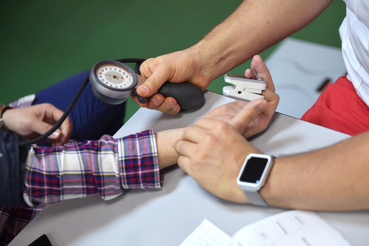 Мясников перечислил простые методы борьбы с гипертонией