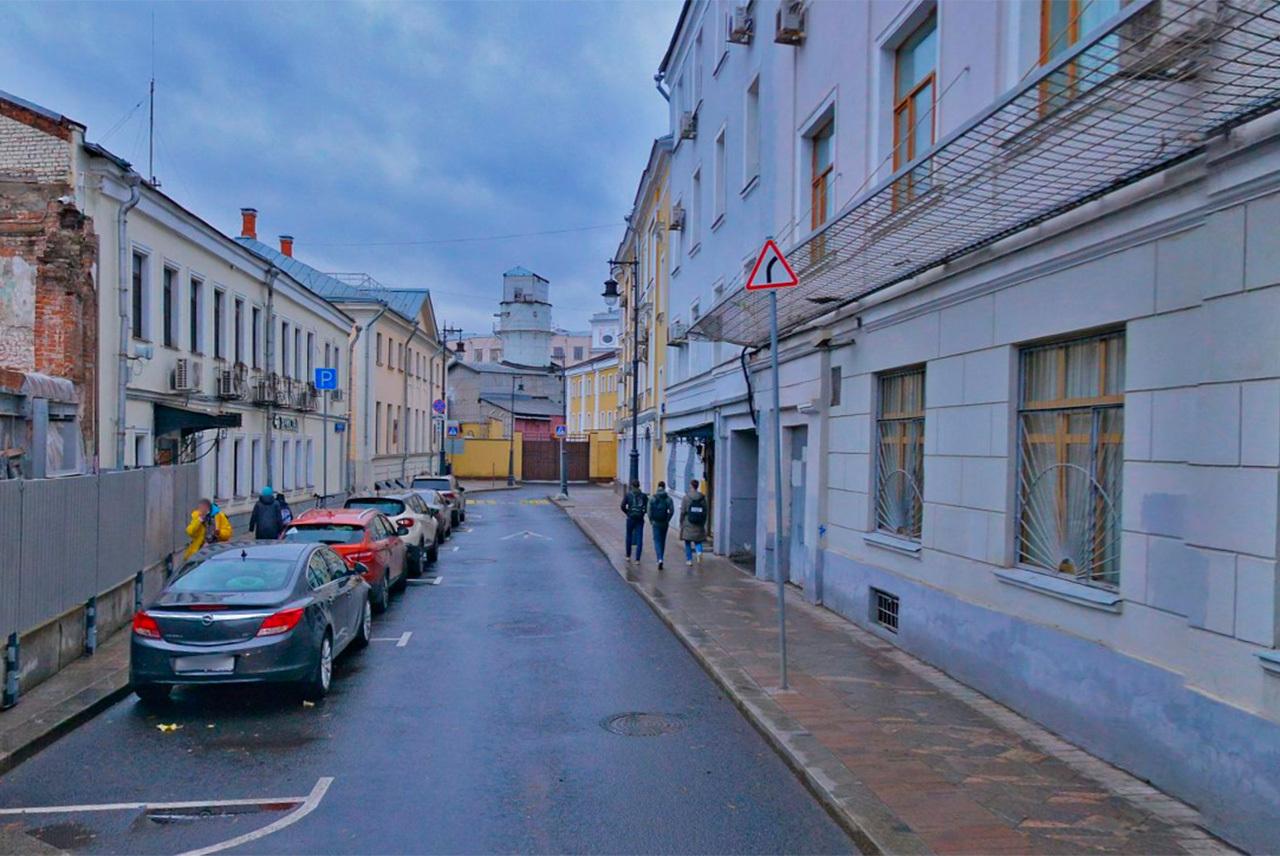 Москвичи посчитали количество «колен» в Кривоколенном переулке