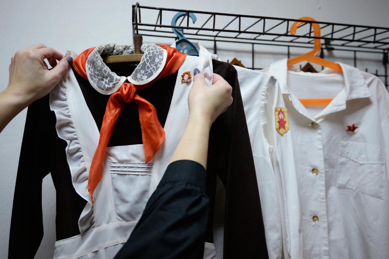 Россияне перечислили плюсы и минусы советской школьной формы