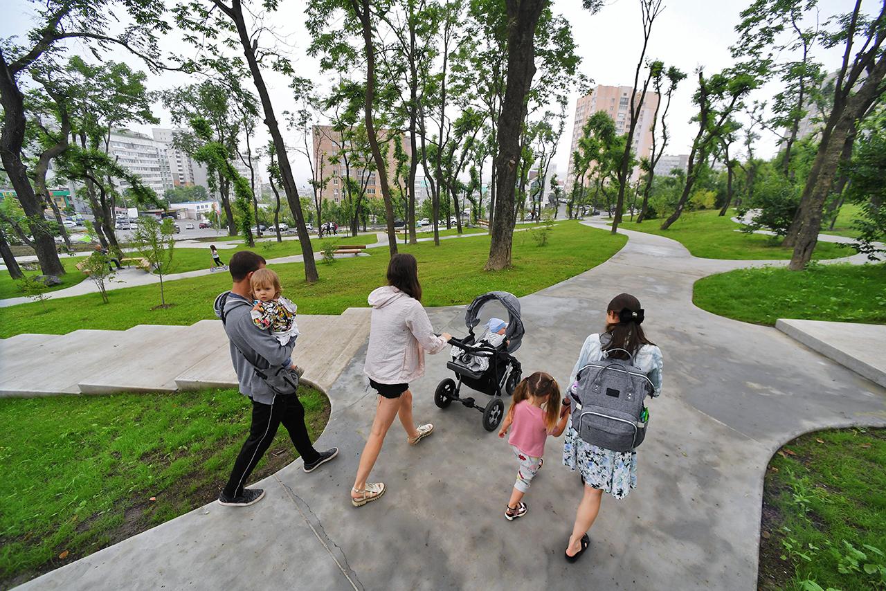 Юрист напомнила россиянам о штрафах за детские коляски в подъезде