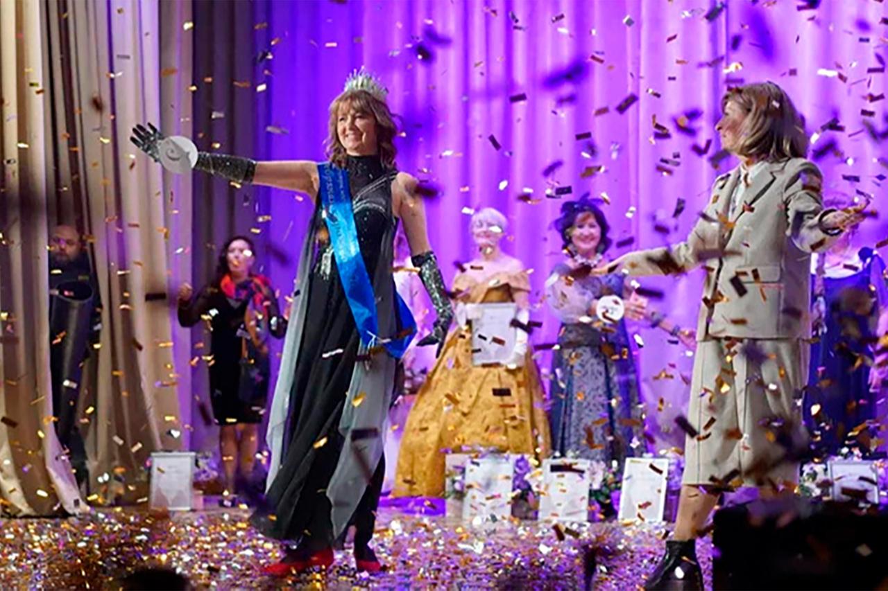 Опубликовано фото победительницы конкурса красоты для москвичек старше 55 лет