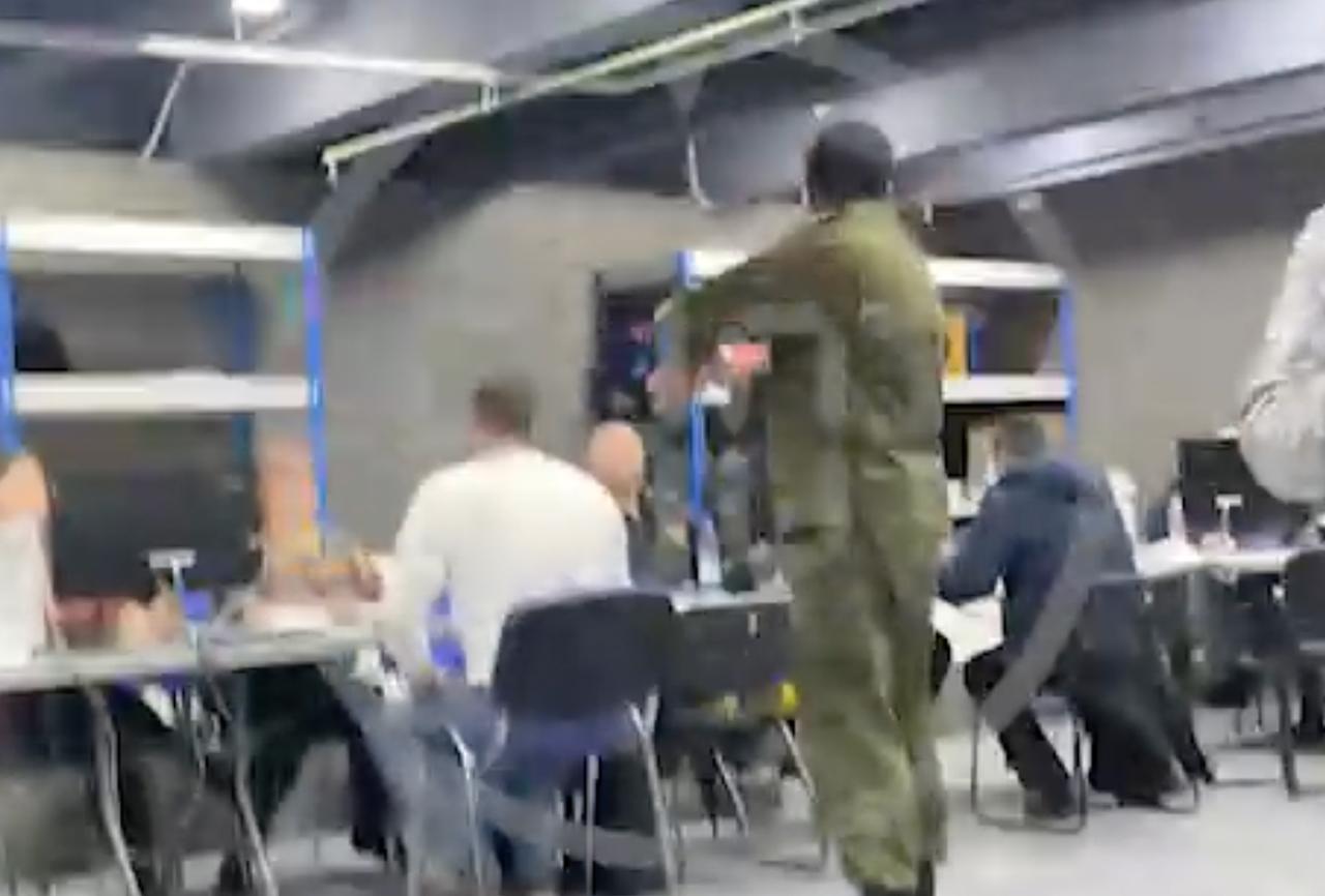 Объявление в столичном пункте мобилизации о ее окончании попало на видео