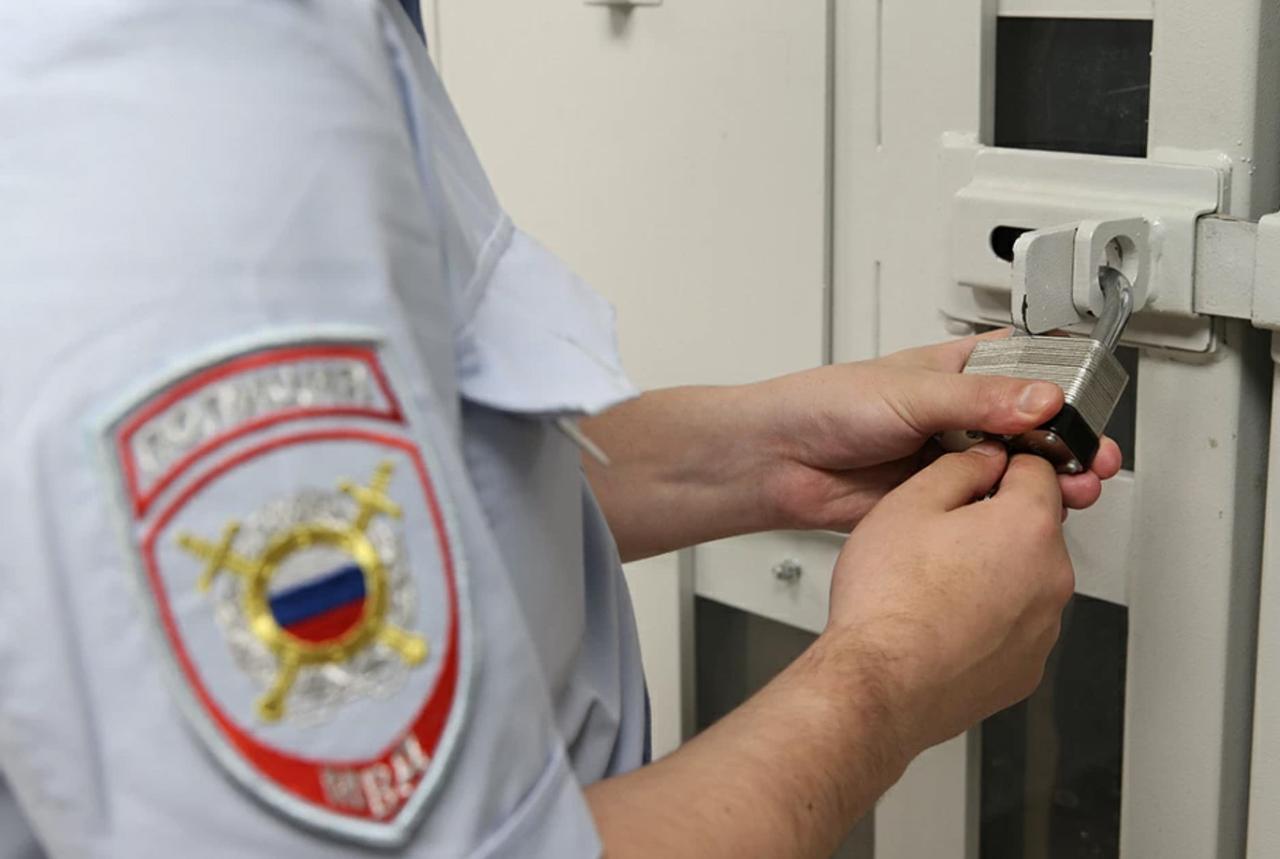 Лжеврач продал пенсионерке псевдолекарство за полмиллиона рублей