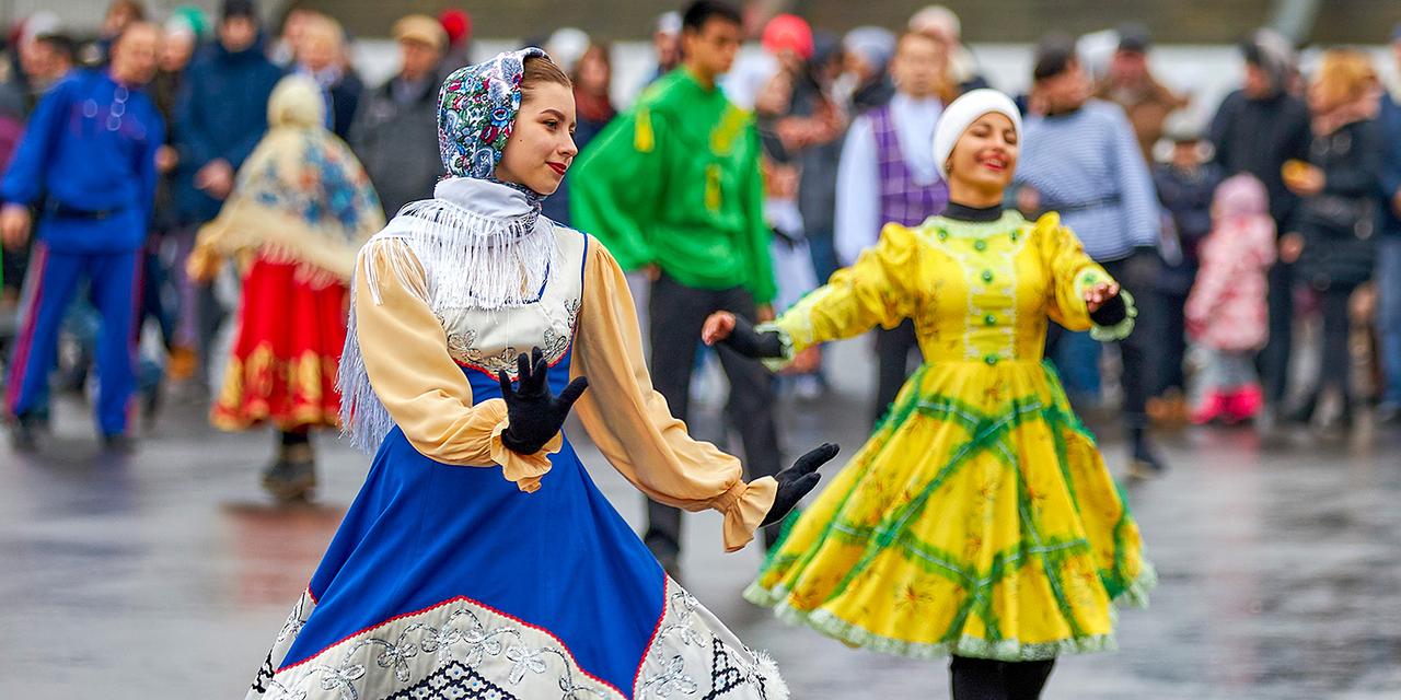 На ВДНХ начался фестиваль «День народного единства»