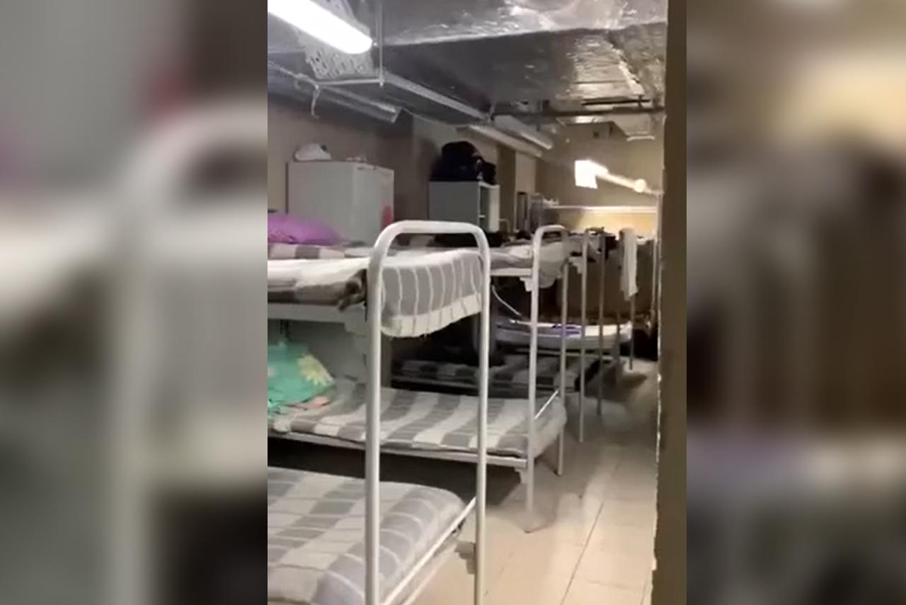 Незаконный хостел в подвале столичного ЖК попал на видео