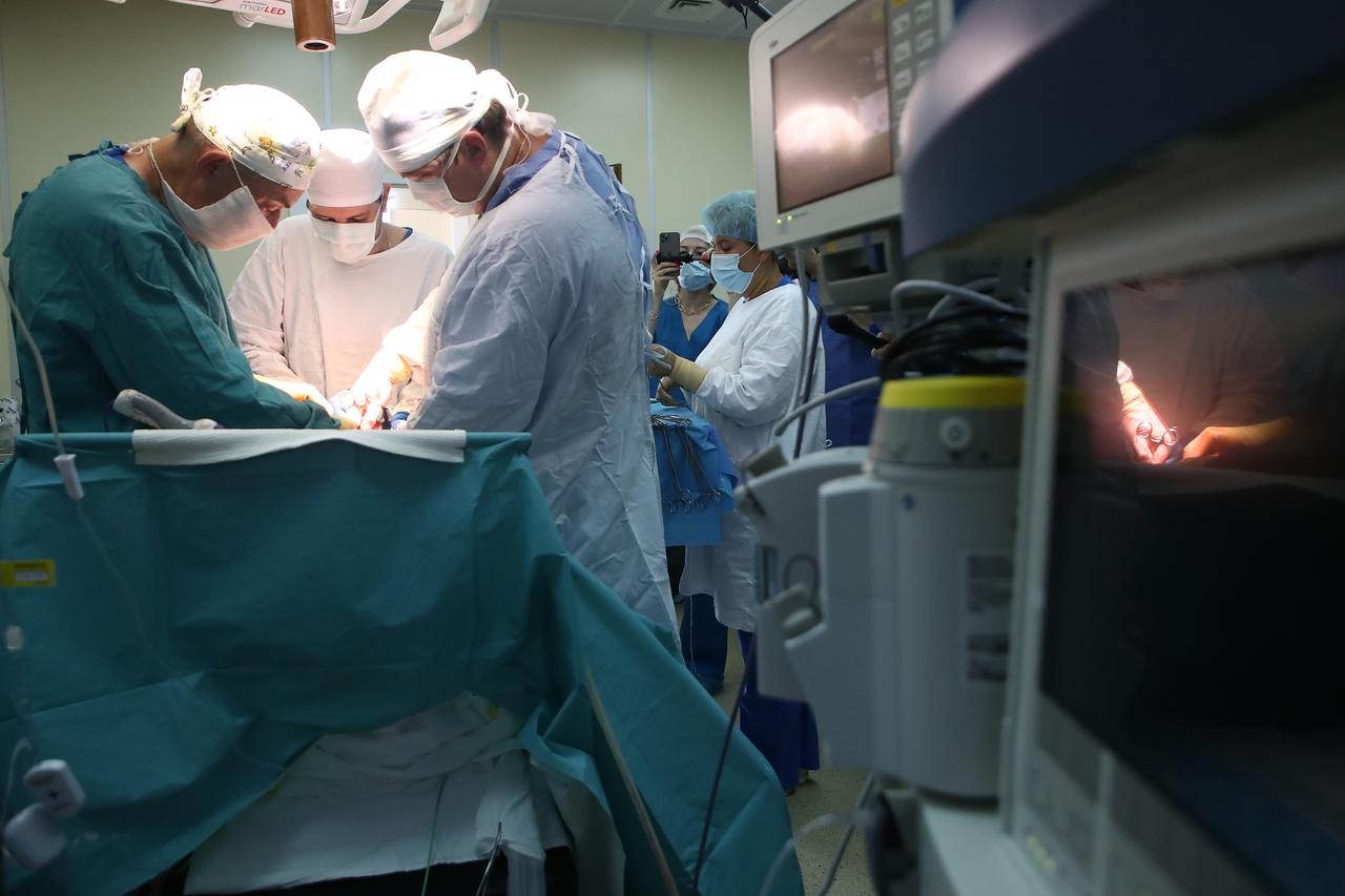 Хирург назвал первые признаки аппендицита