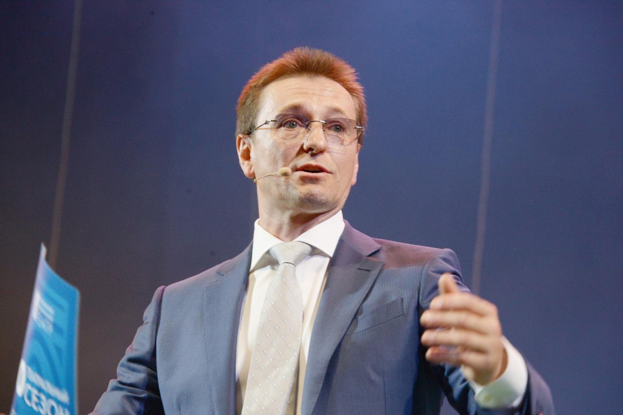 Пользователи сети заметили изменения во внешности Сергея Безрукова