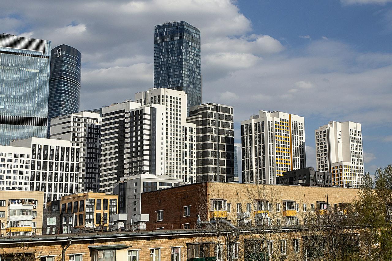 Названы округа Москвы с максимально подешевевшей недвижимостью