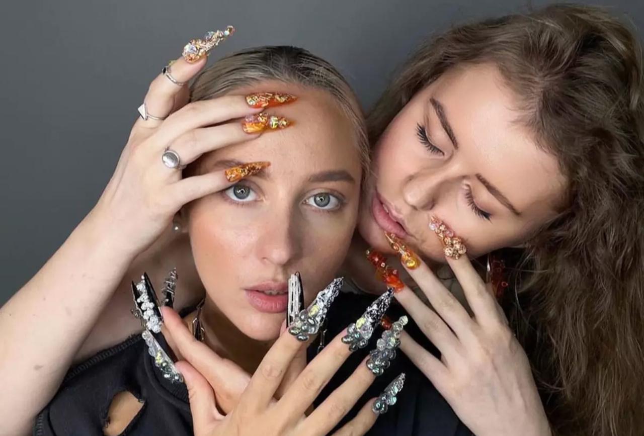 Личный мастер Ларисы Долиной перечислила причины конфликтов со своими клиентами