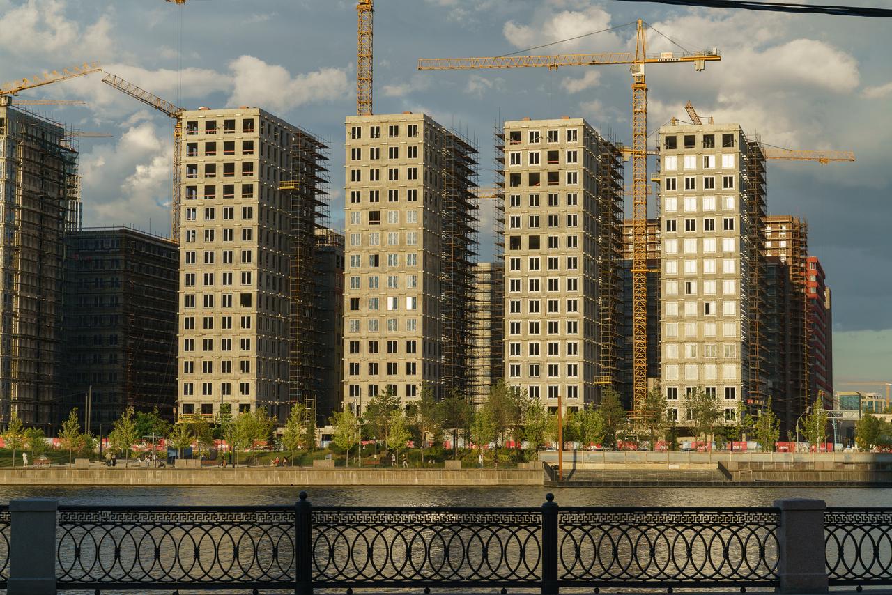 В Москве резко снизился спрос на строящееся жилье