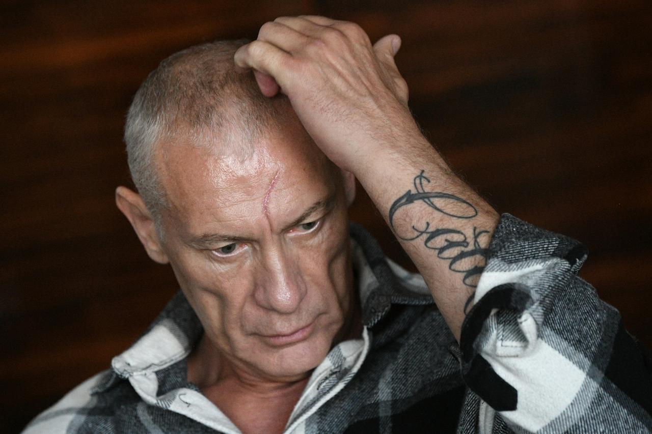 Известный актер сравнил работу в Голливуде со съемками в российском кино