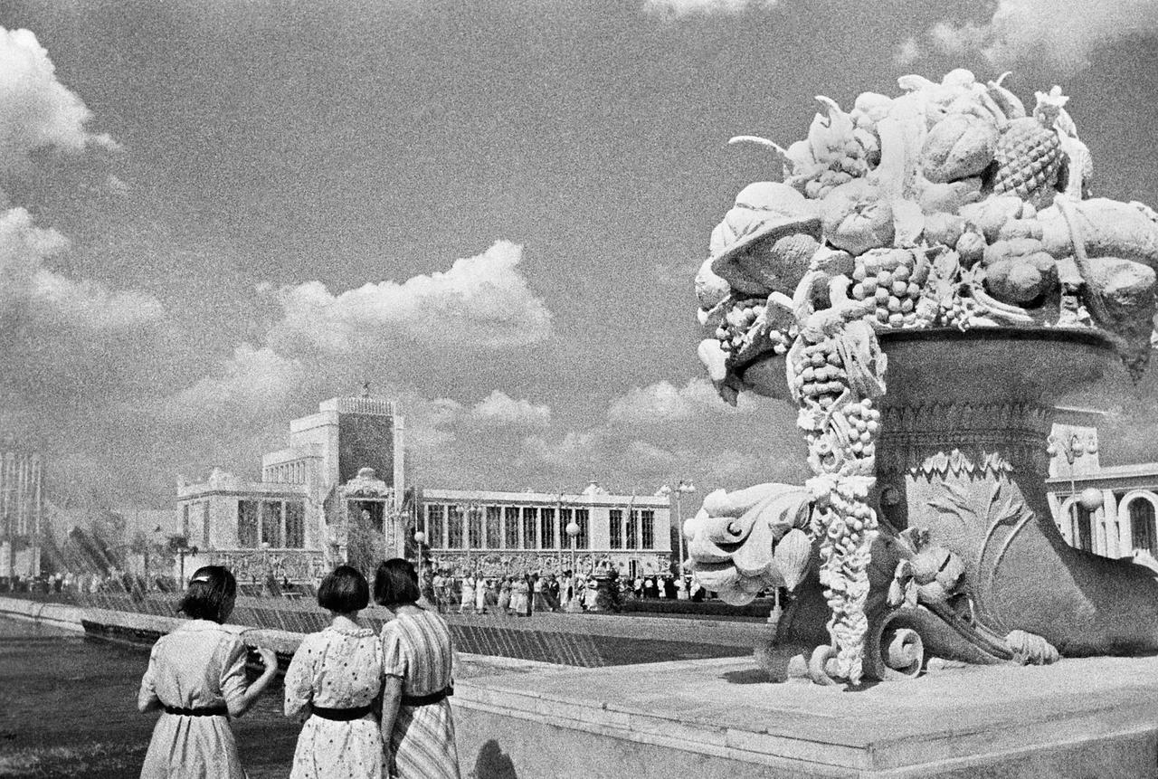 Фонтан «Рог изобилия». Москва, 1939 год.