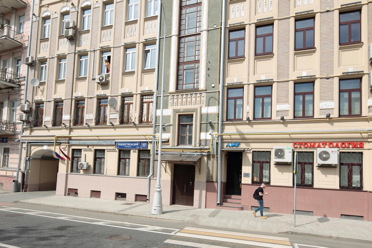 Названа дата появления первого лифта в жилом доме в Москве