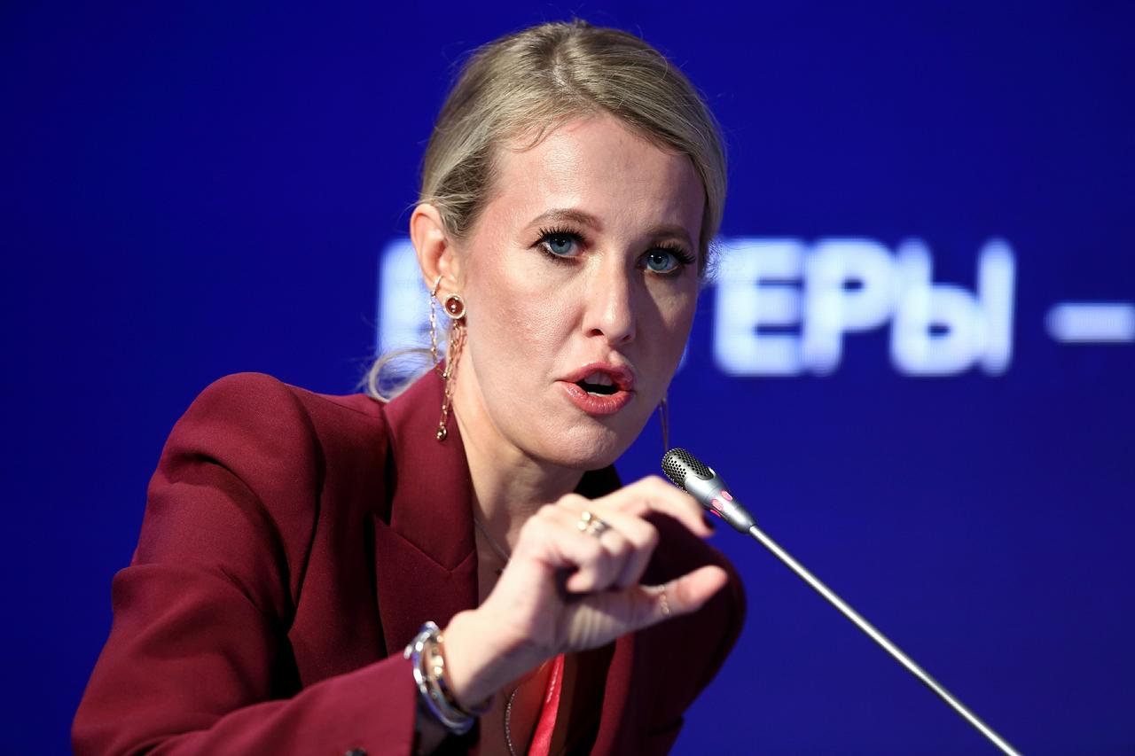 Собчак предупредила о действующих от ее имени мошенниках