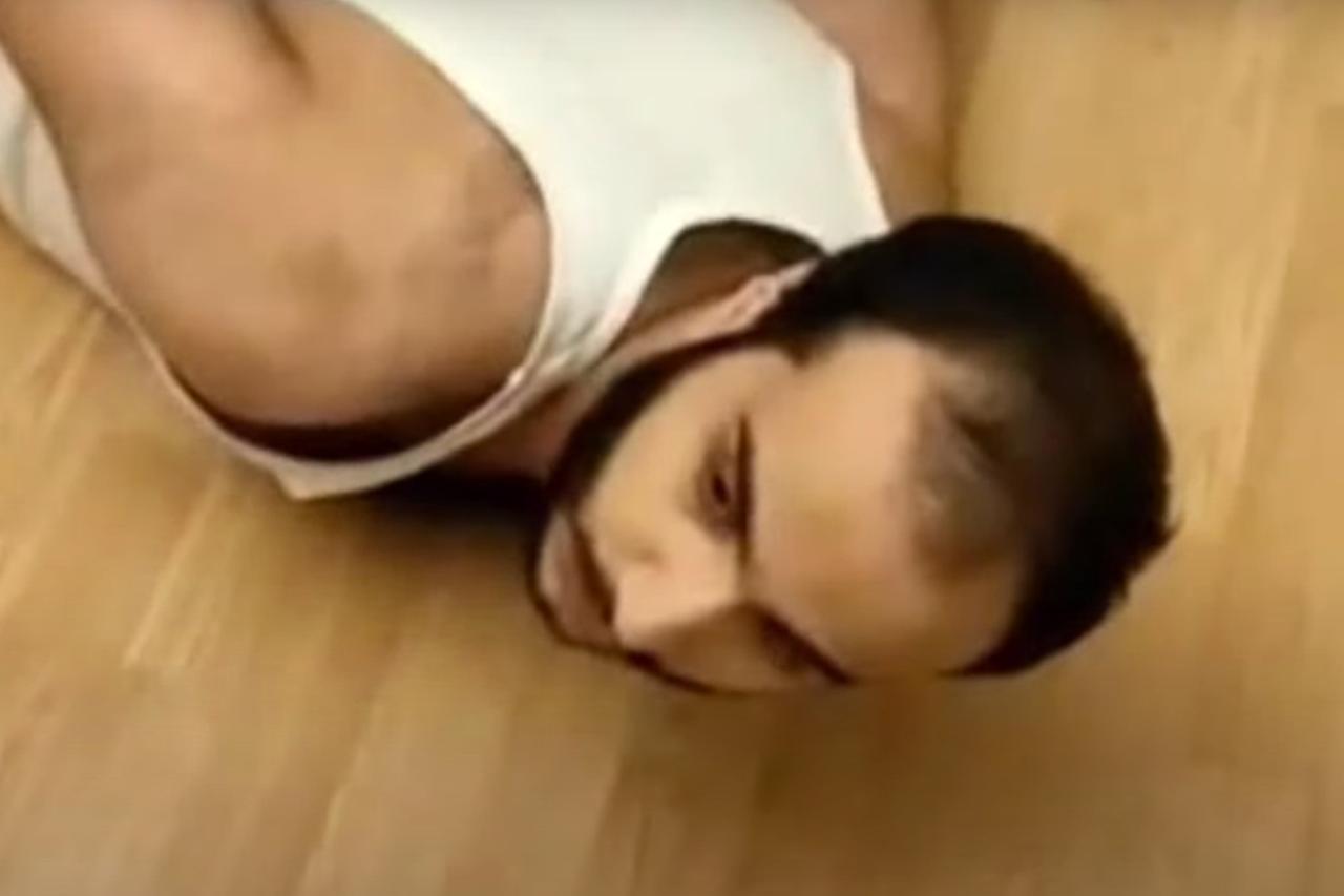 В Москве пенсионерку обвинили в наркоторговле и ограбили