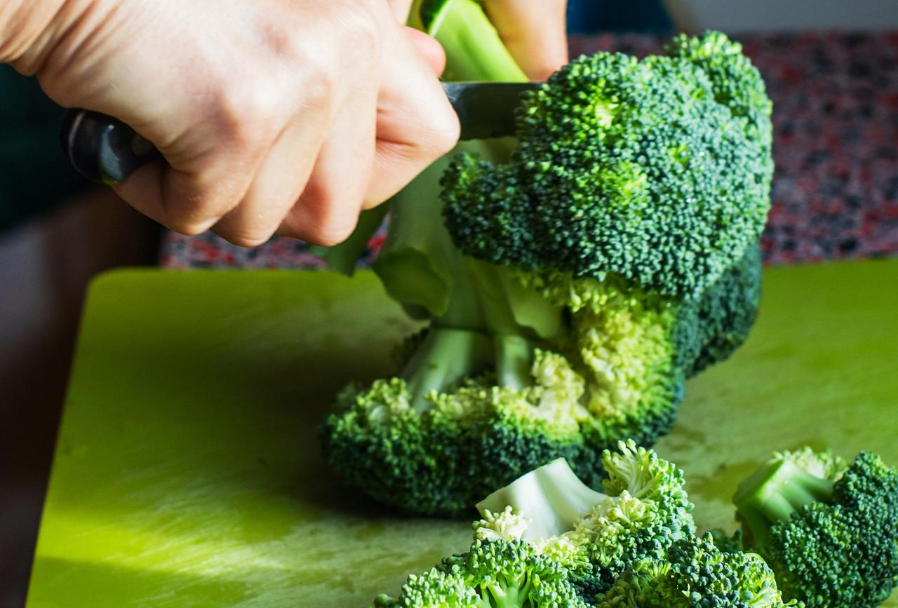 Диетолог Гинзбург предупредил об опасном последствии голодовок