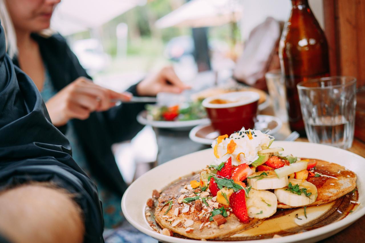 Мясников предупредил о вреде голодания после новогодних праздников