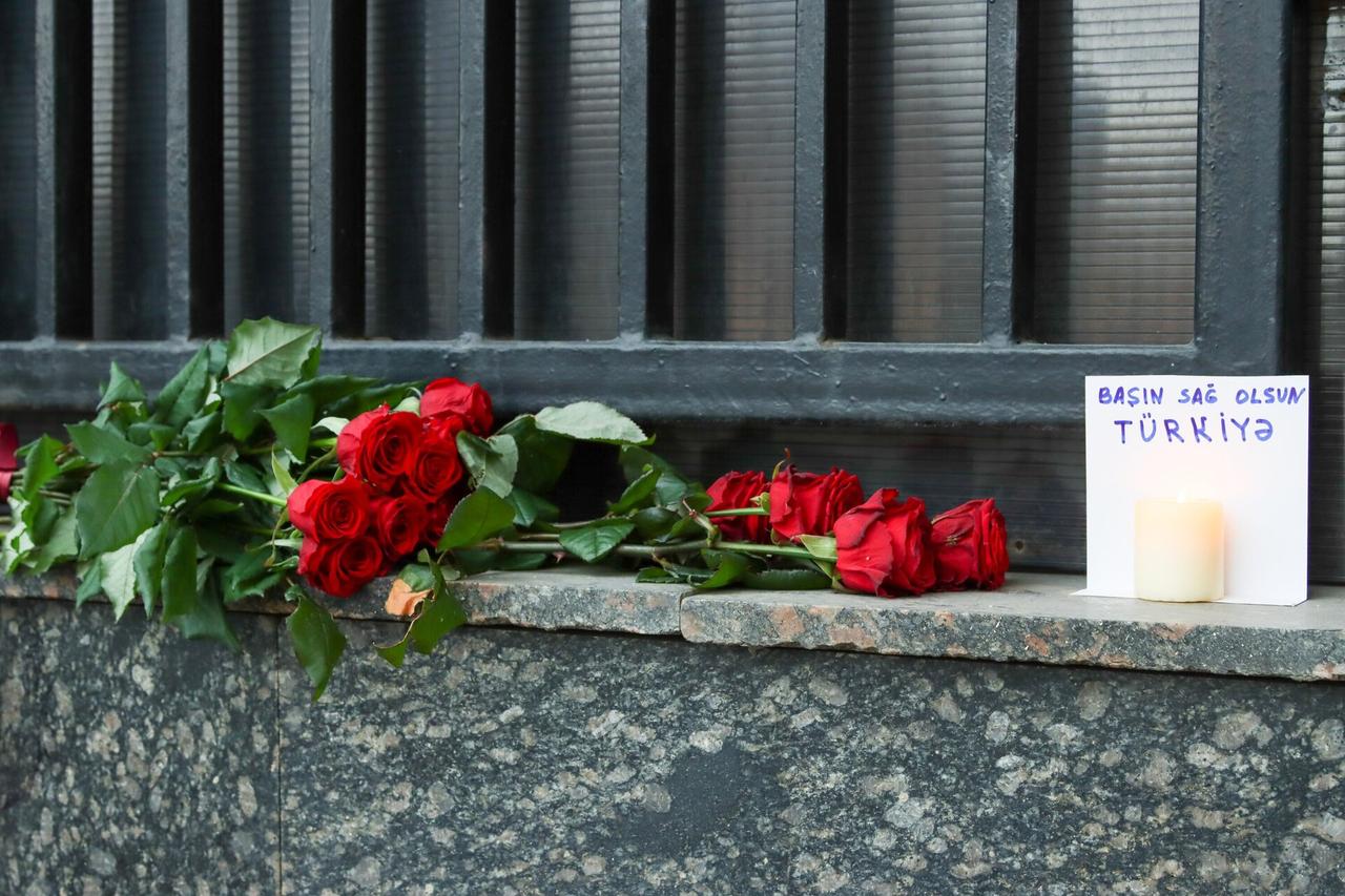 Обстановка у посольства Турции в Москве попала на видео