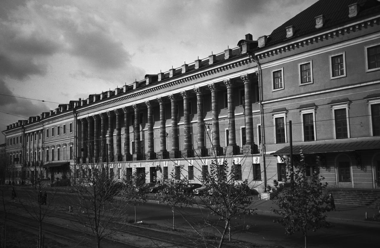 Опубликована история самого большого московского дворца