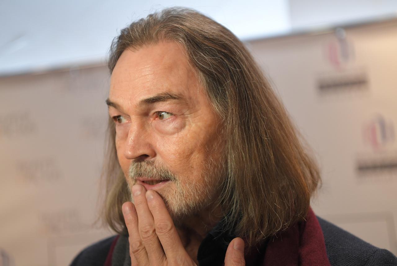 Известный художник заявил о желании украсить Париж портретом Дягилева