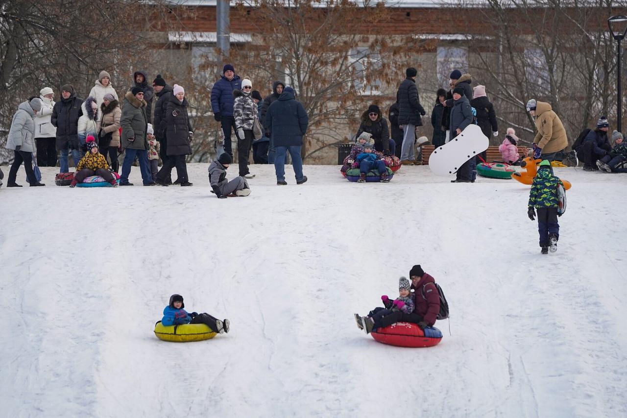 В Москве восьмилетний мальчик умер во время катания на тюбинге