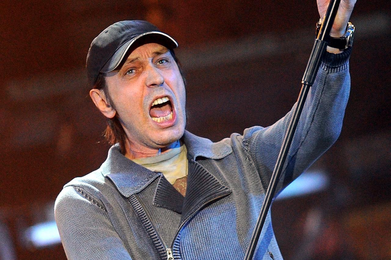 Названа причина отмены концертов Николая Носкова в Москве