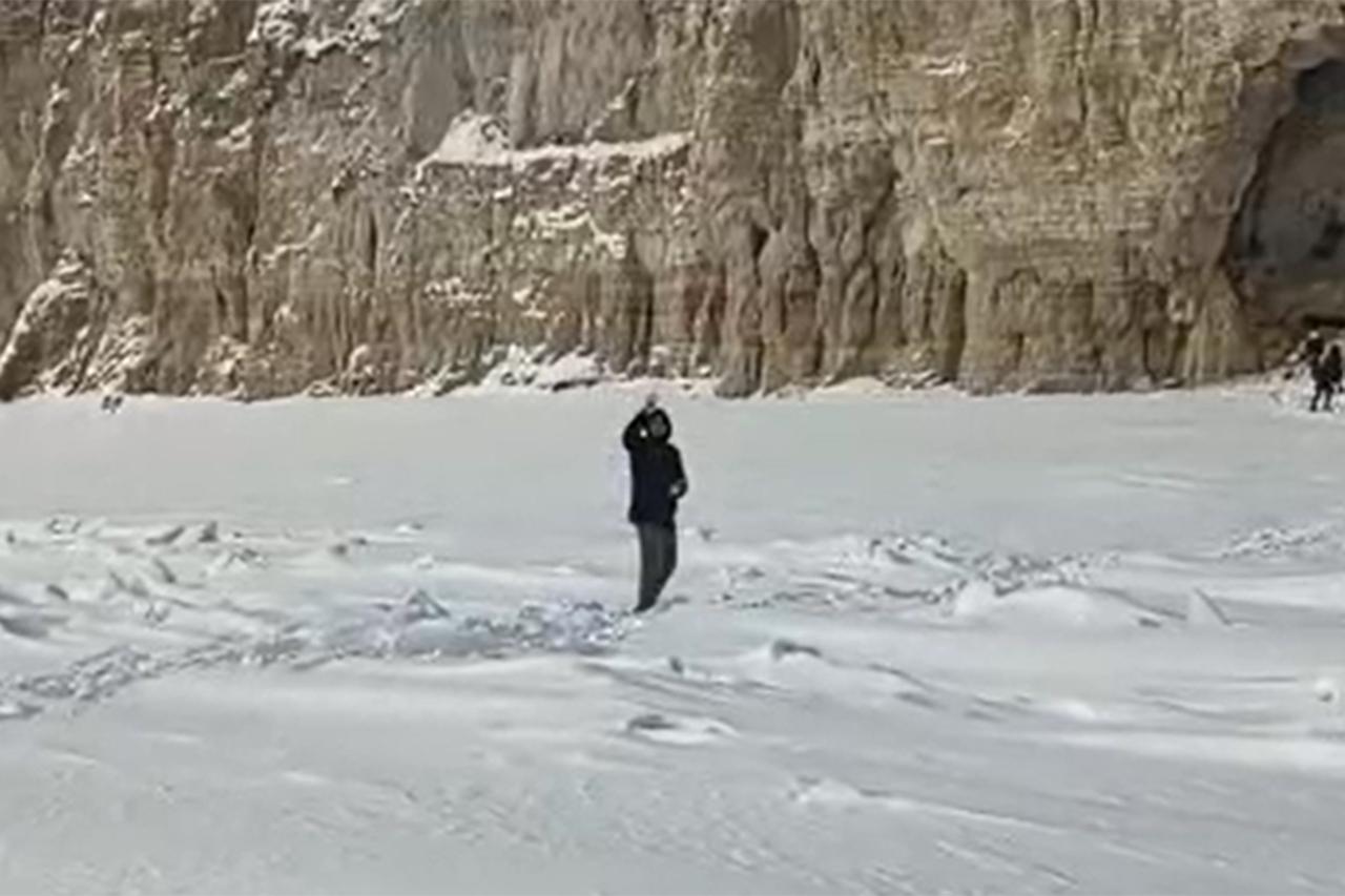 Москвич проехал всю Россию без шапки и за 600 рублей