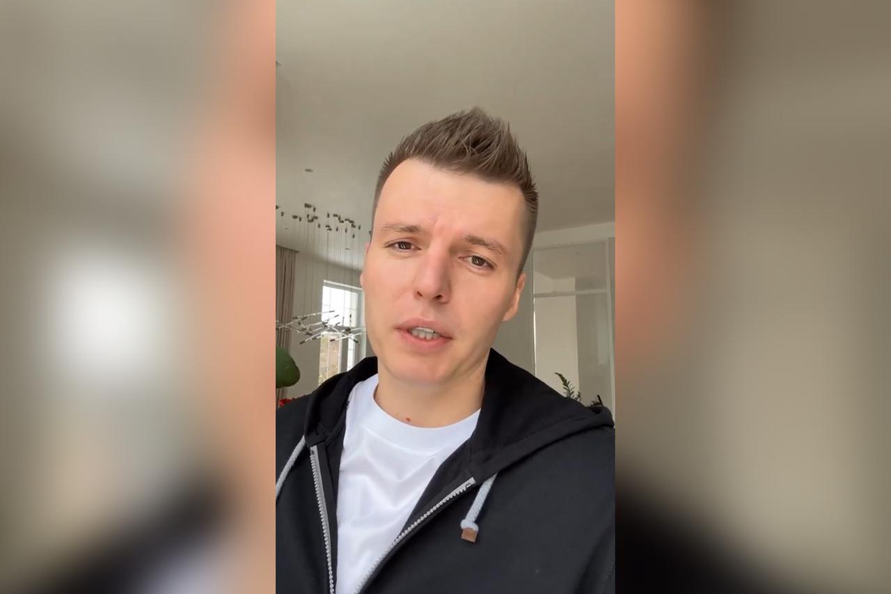 Муж блогера Валерии Чекалиной описал свое состояние после обысков