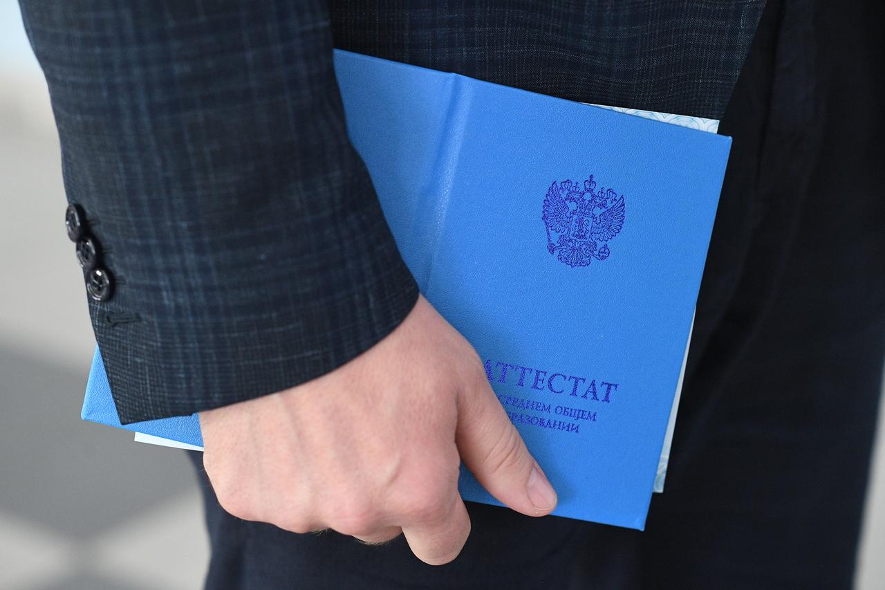 Эксперт Хвостов дал советы девятиклассникам с плохим аттестатом