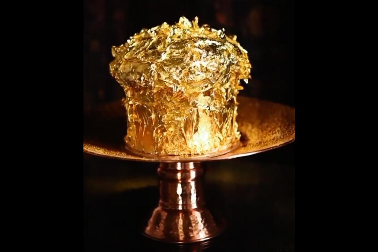 Раскрыта стоимость самого дорогого пасхального кулича в Москве