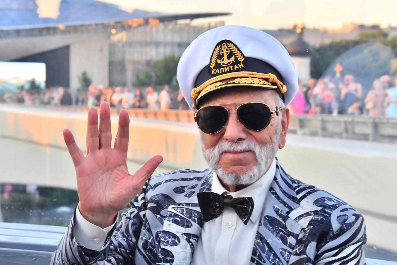 90-летний Бедрос Киркоров решил съехать от сына из-за новой любви