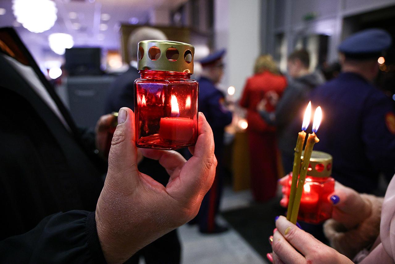 Благодатный огонь раздадут в 11 храмах Москвы