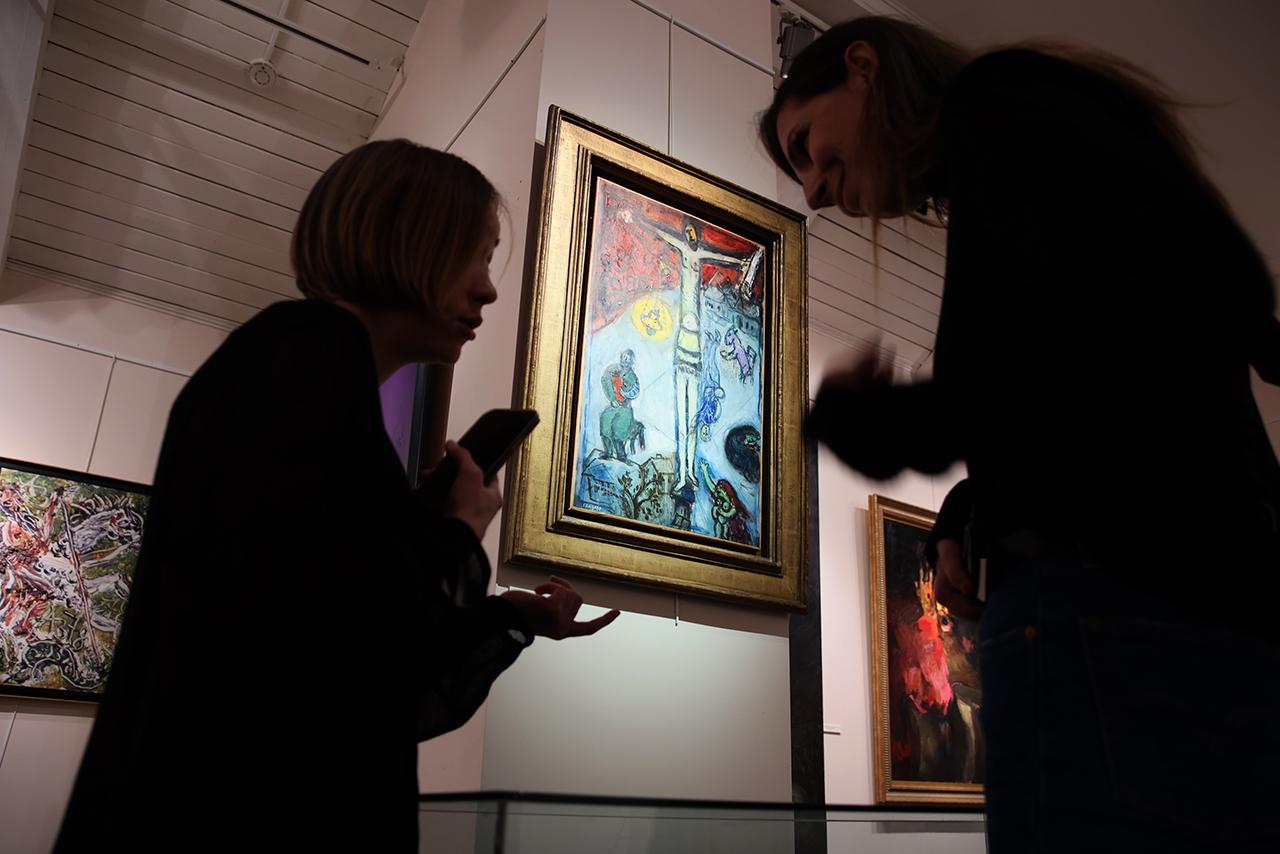 Раскрыта стоимость проданного на аукционе в Москве эскиза Марка Шагала