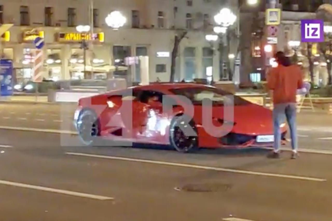 Массовое ДТП с участием иностранца на Lamborghini произошло в Москве